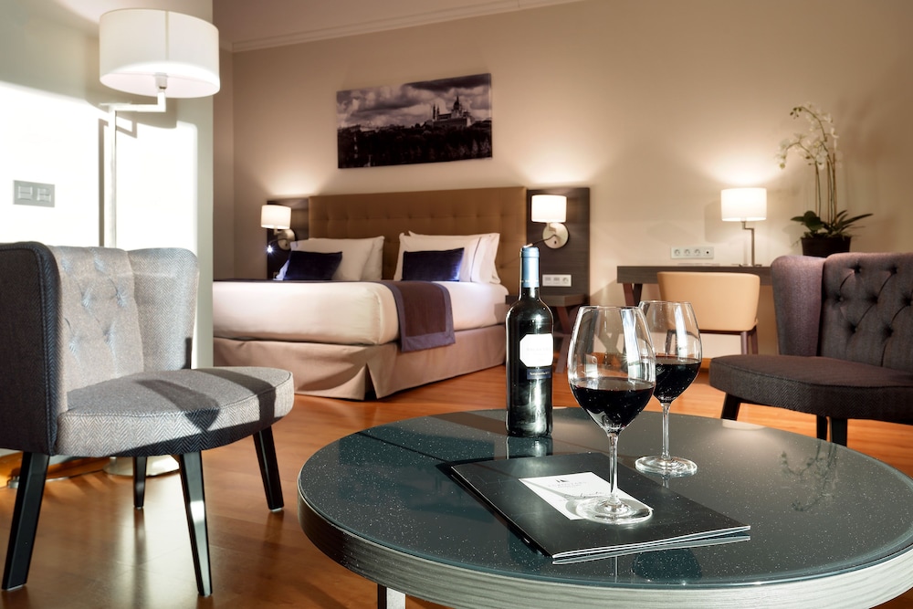 Superior Double Room - Photo 2