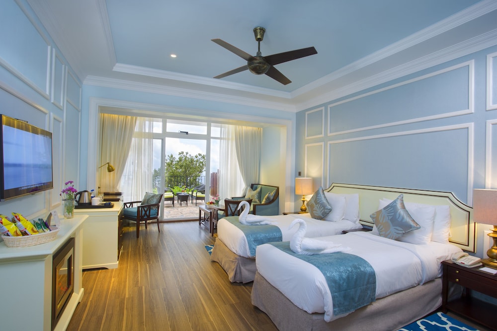 Moonlight Bliss room with Private Terrace & Mountain view