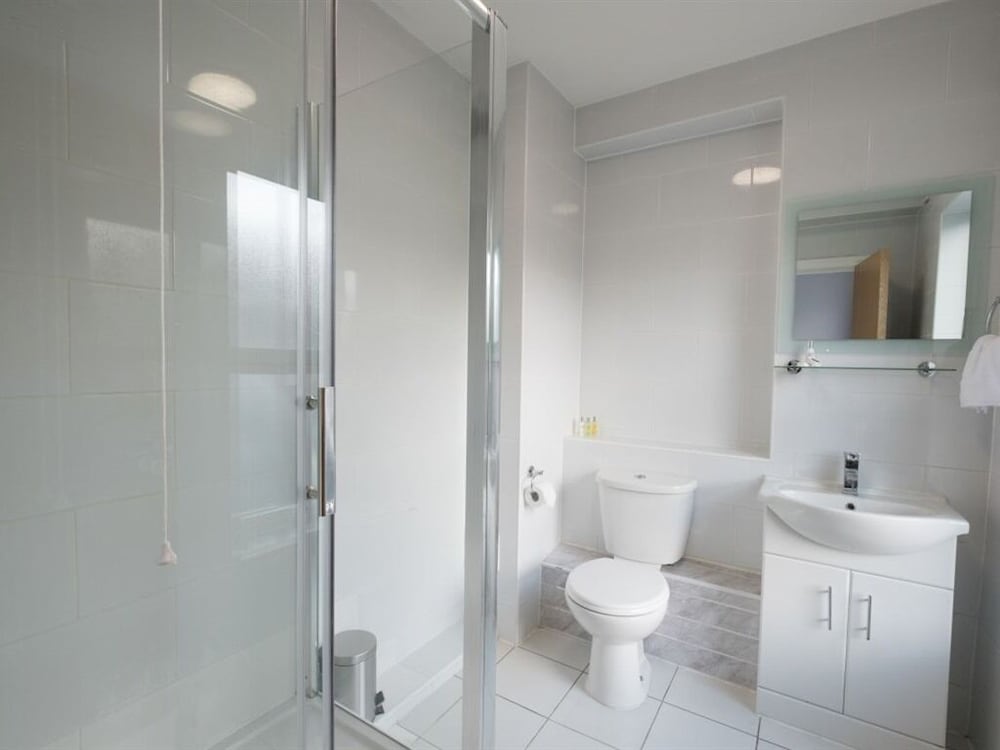 Quadruple Room, Ensuite photo 3