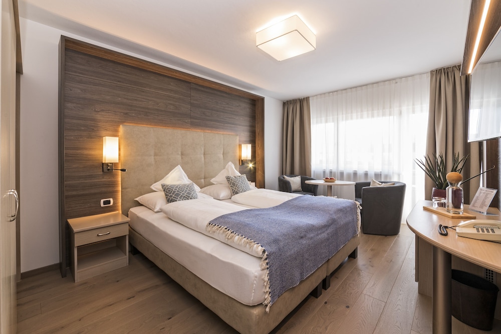 Comfort Double Room (Pink Lady)