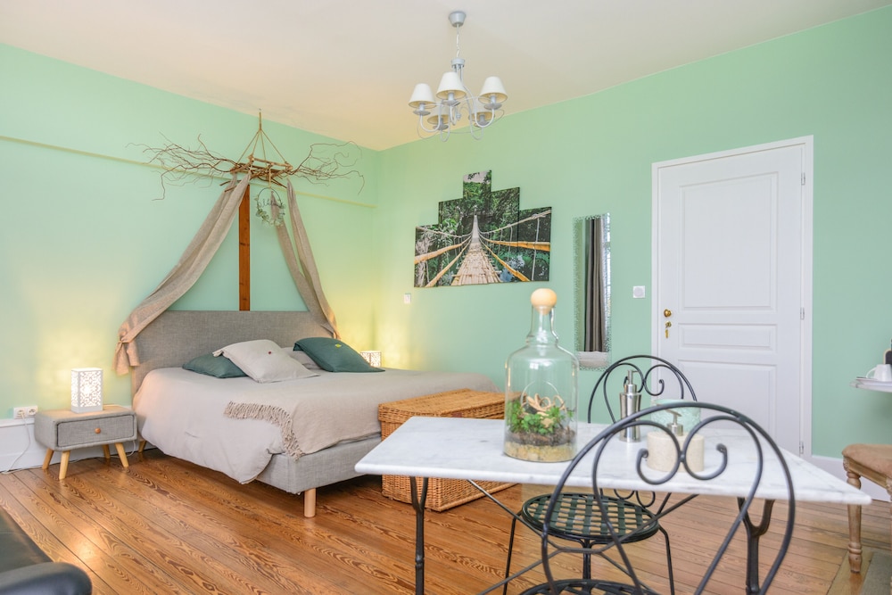 Deluxe Room, 1 King Bed (PRINTEMPS)