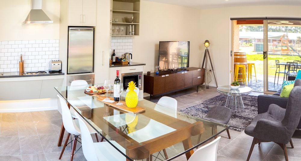 Luxury Apartment, 2 Bedrooms, Accessible, 2 Bathrooms photo 3