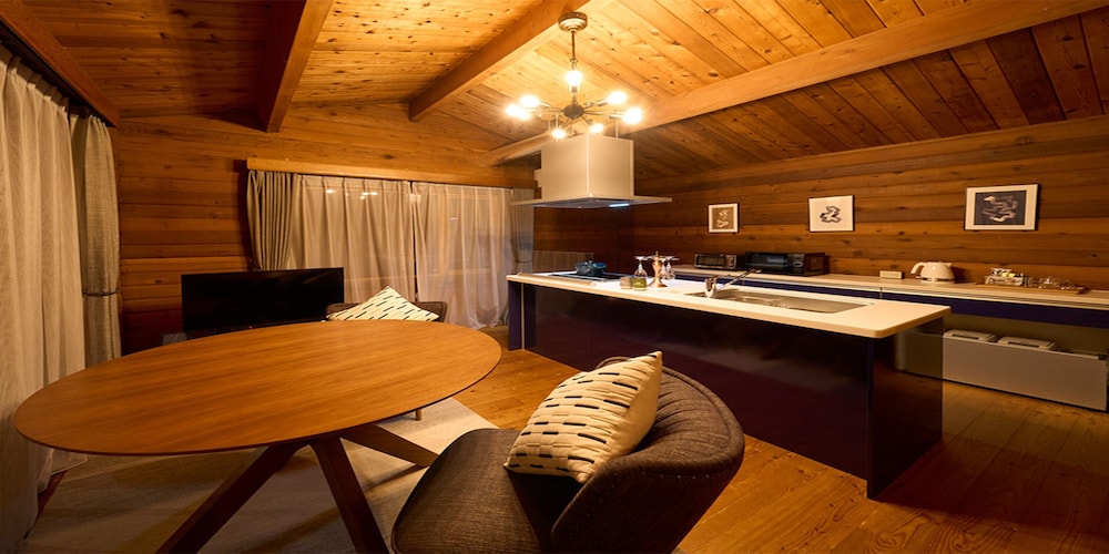 Premium Cabin photo 2