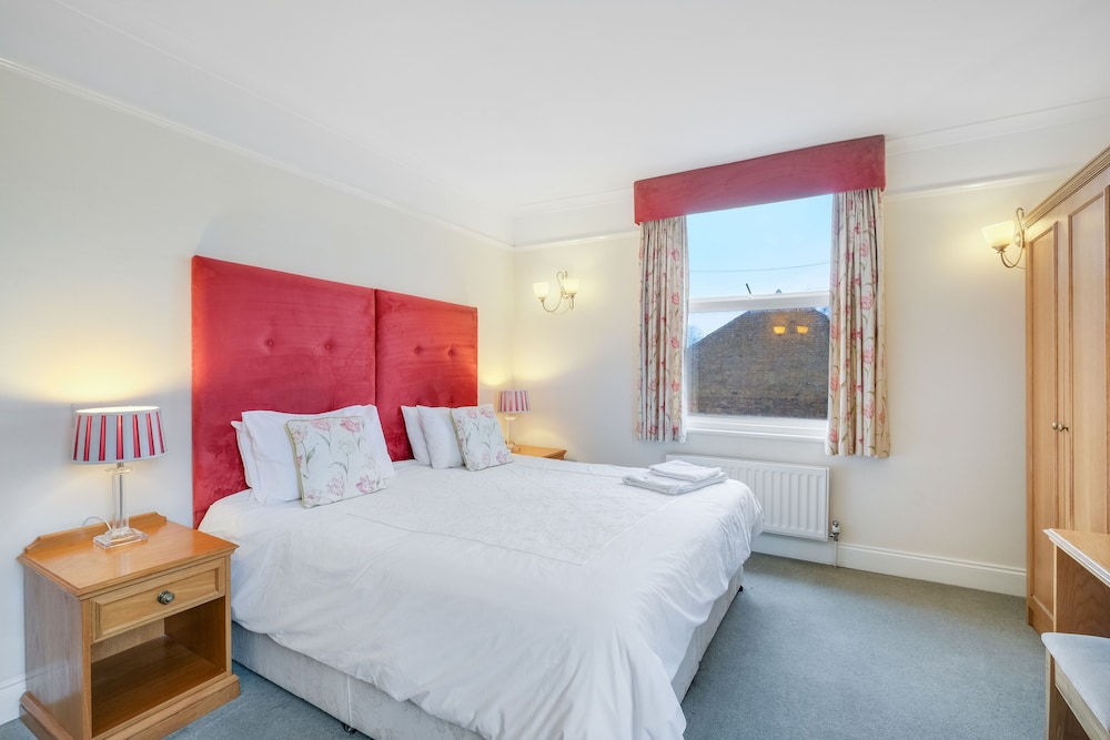 Comfort Double or Twin Room, Non Smoking, Private Bathroom photo 3