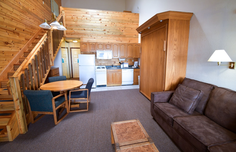 Loft (No Air Conditioning) - Photo 11