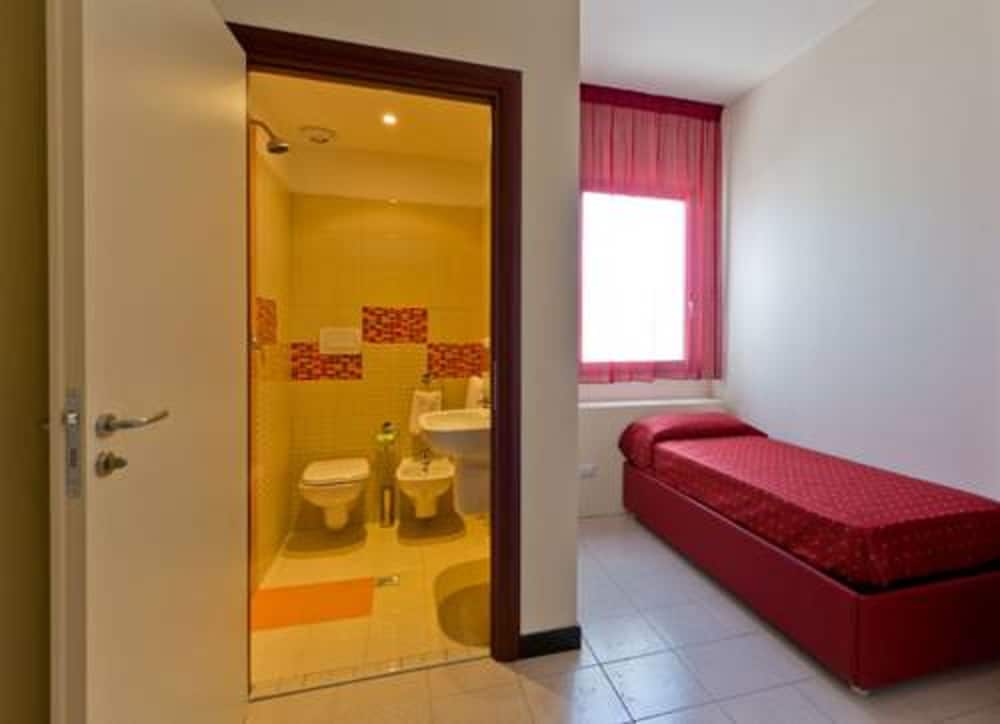 Standard Single Room photo 2