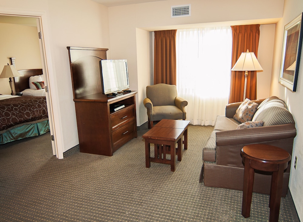 Suite, 2 Bedrooms, Non Smoking, Kitchen - Photo 3