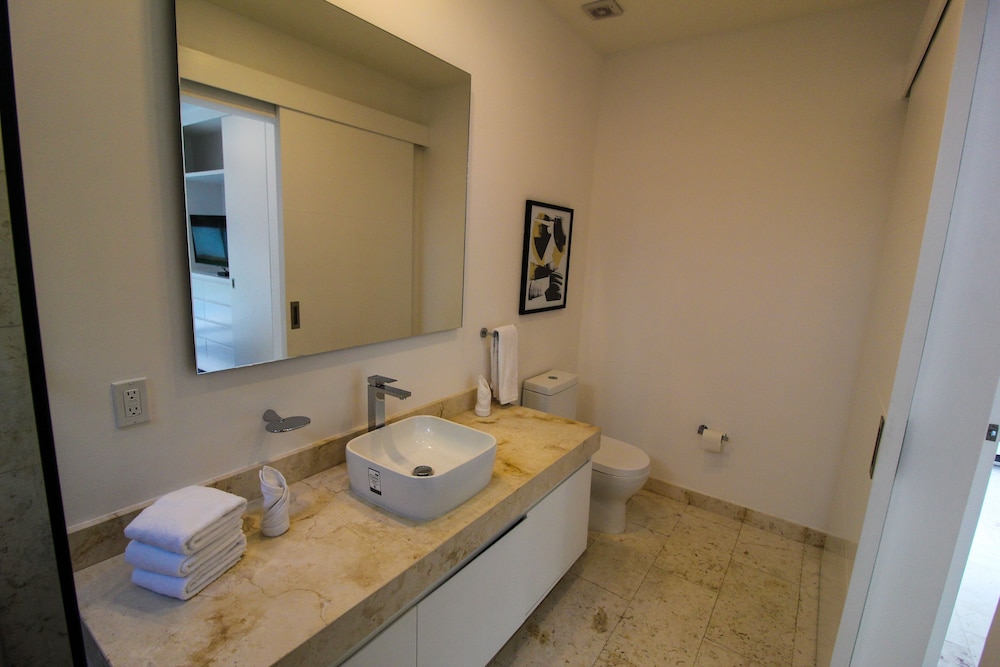 Luxury House, 4 Bedrooms, Private Pool (8 people) photo 2