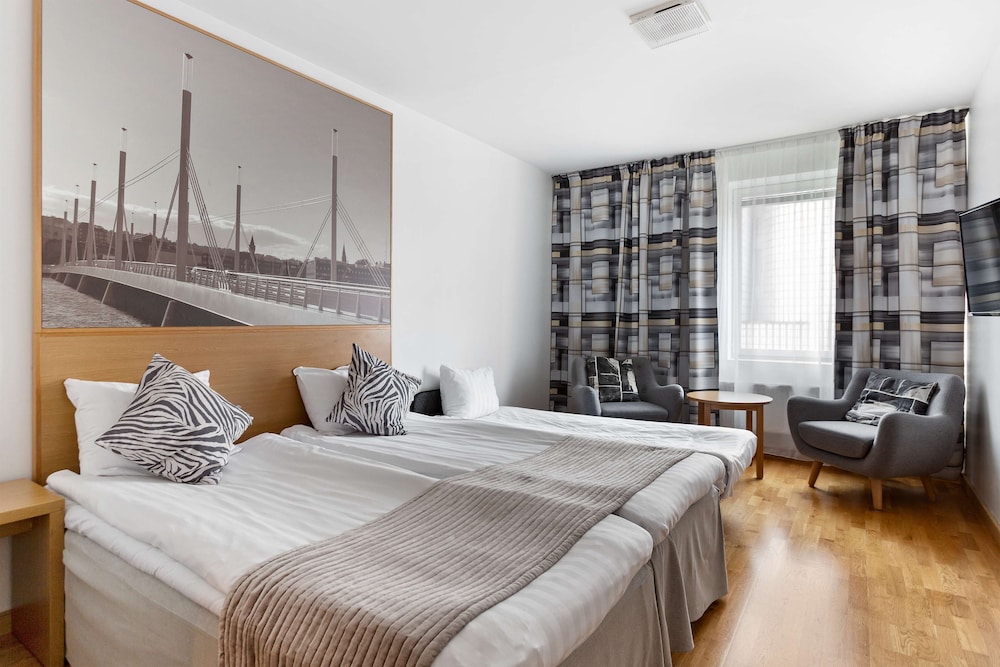 Deluxe Room, 2 Twin Beds, Balcony, Sea View - Photo 2