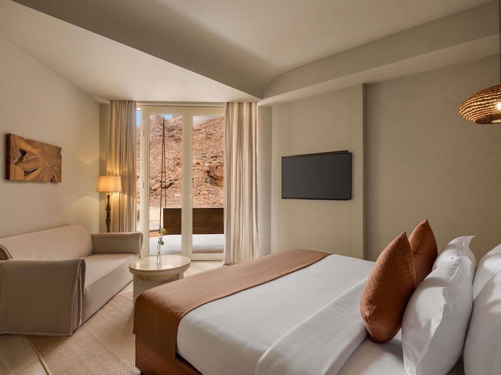 Skyline Executive Room