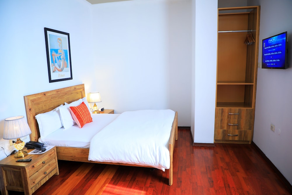 Deluxe Suite