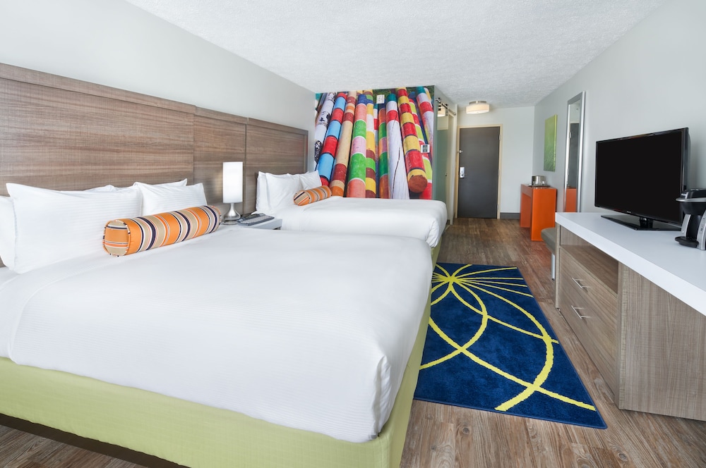 Standard Room, 2 Double Beds, Accessible (Communications) photo 3