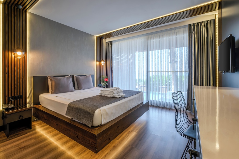 Standard Room, Garden View