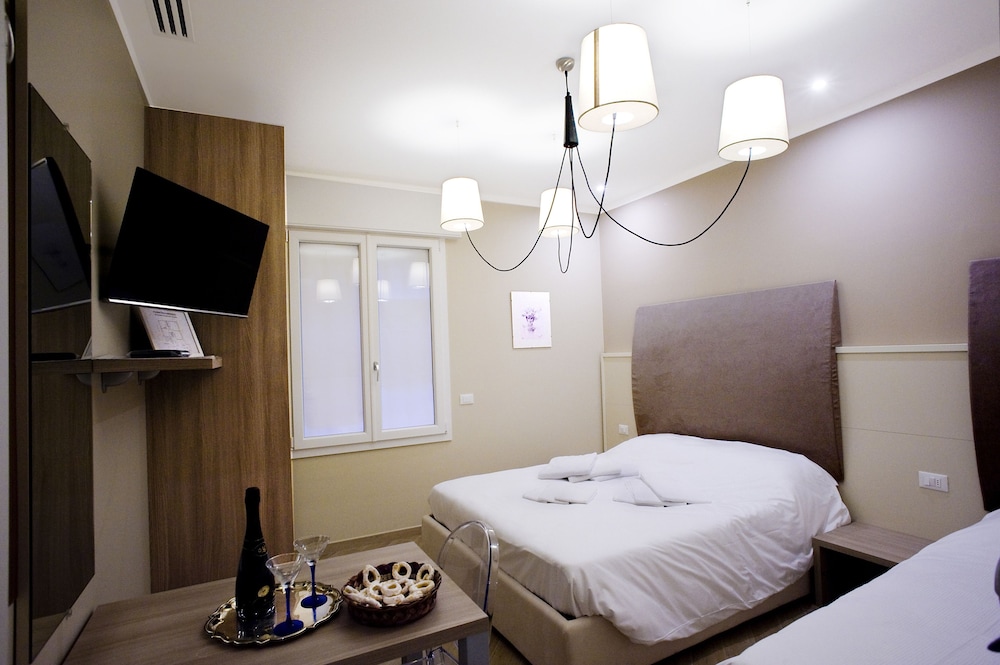Triple Room, Shared Bathroom