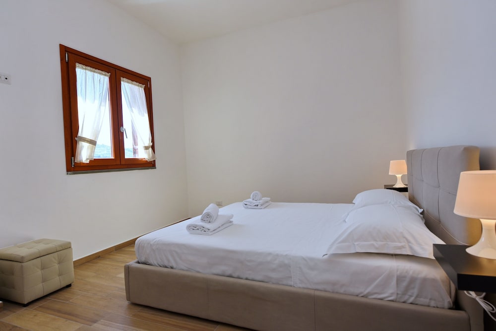 Comfort House, 2 Bedrooms, Terrace, Mountainside