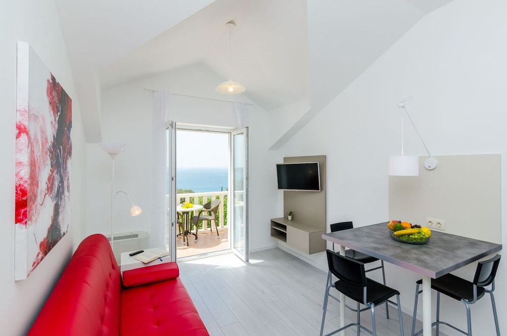 Apartment (Villa Bouganvillea - Sea View & Garde) photo 3