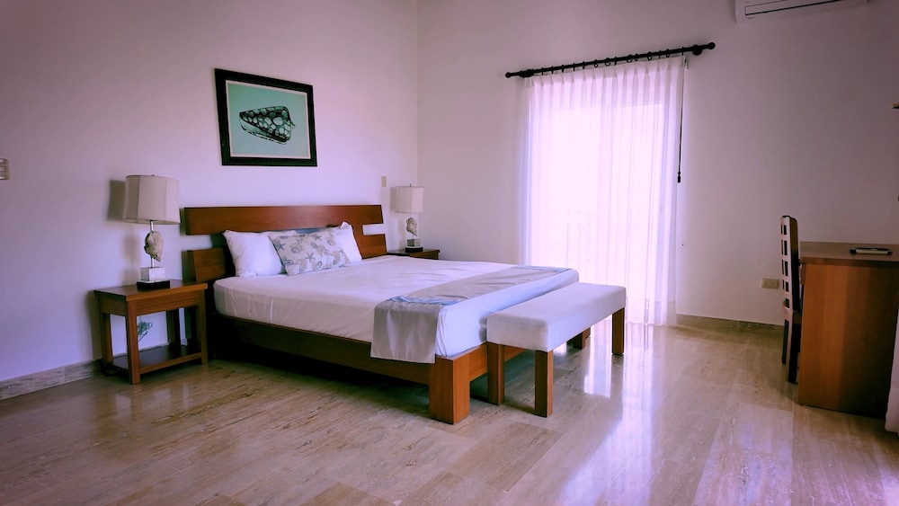 Deluxe Apartment, 3 Bedrooms, Garden View photo 2