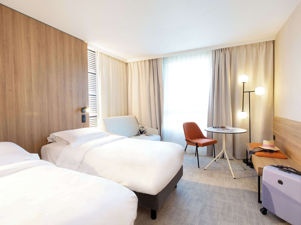 Standard Room, 2 Twin Beds - Photo 1
