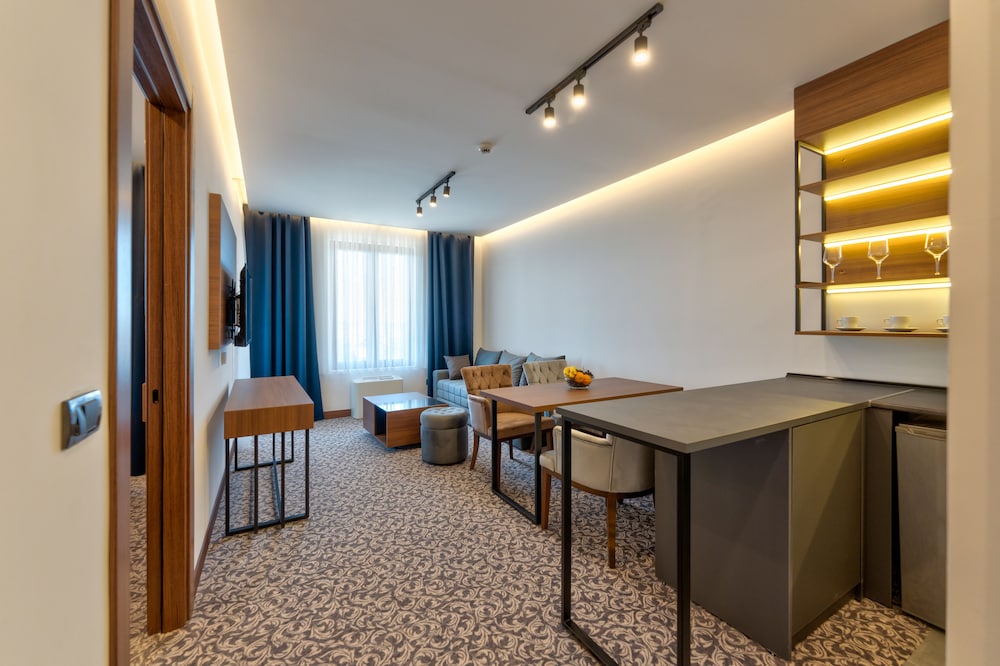 Family Apartment photo 2