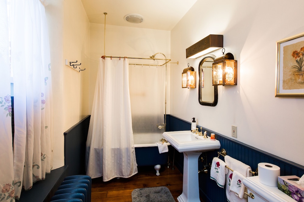 Deluxe Room, Private Bathroom photo 2