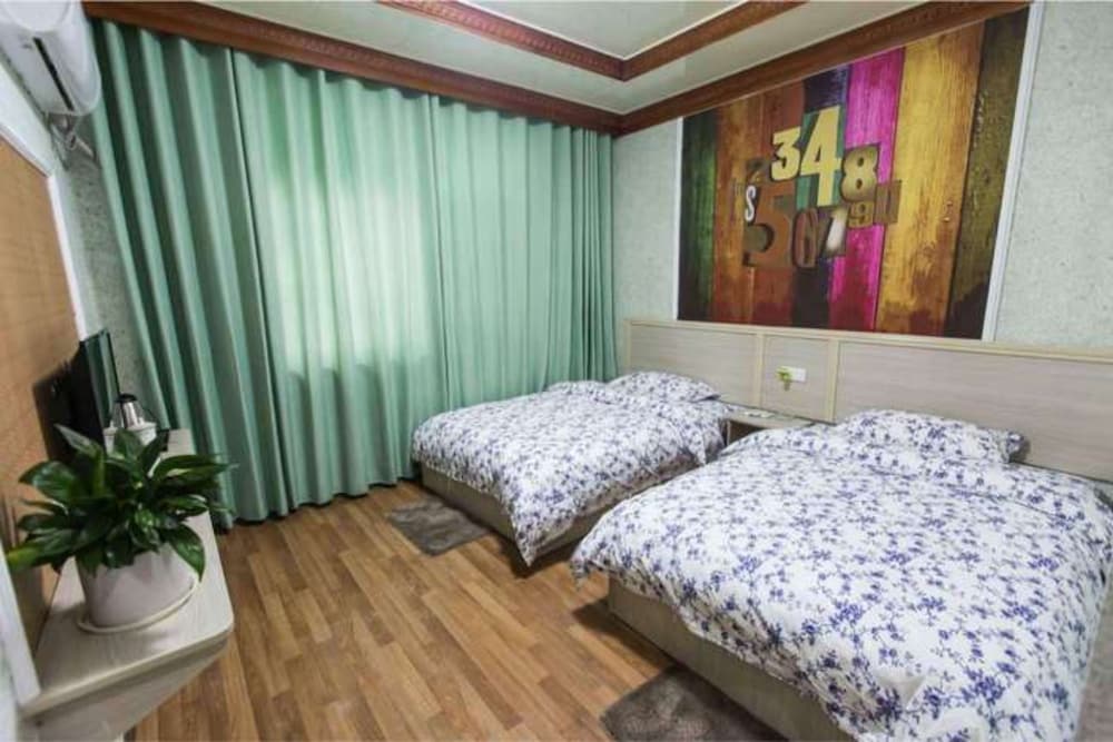 Deluxe Twin Room photo 1