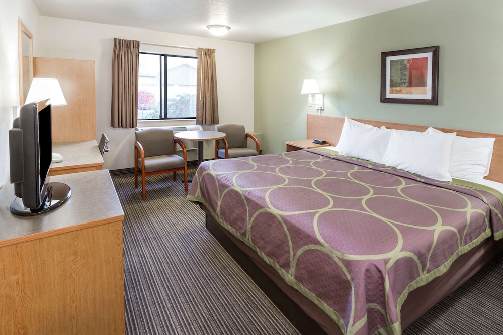 Room, 1 King Bed, Non Smoking - Photo 1
