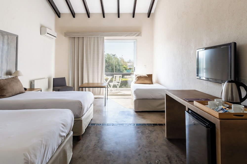 Superior Triple Room, Terrace, Garden View photo 3