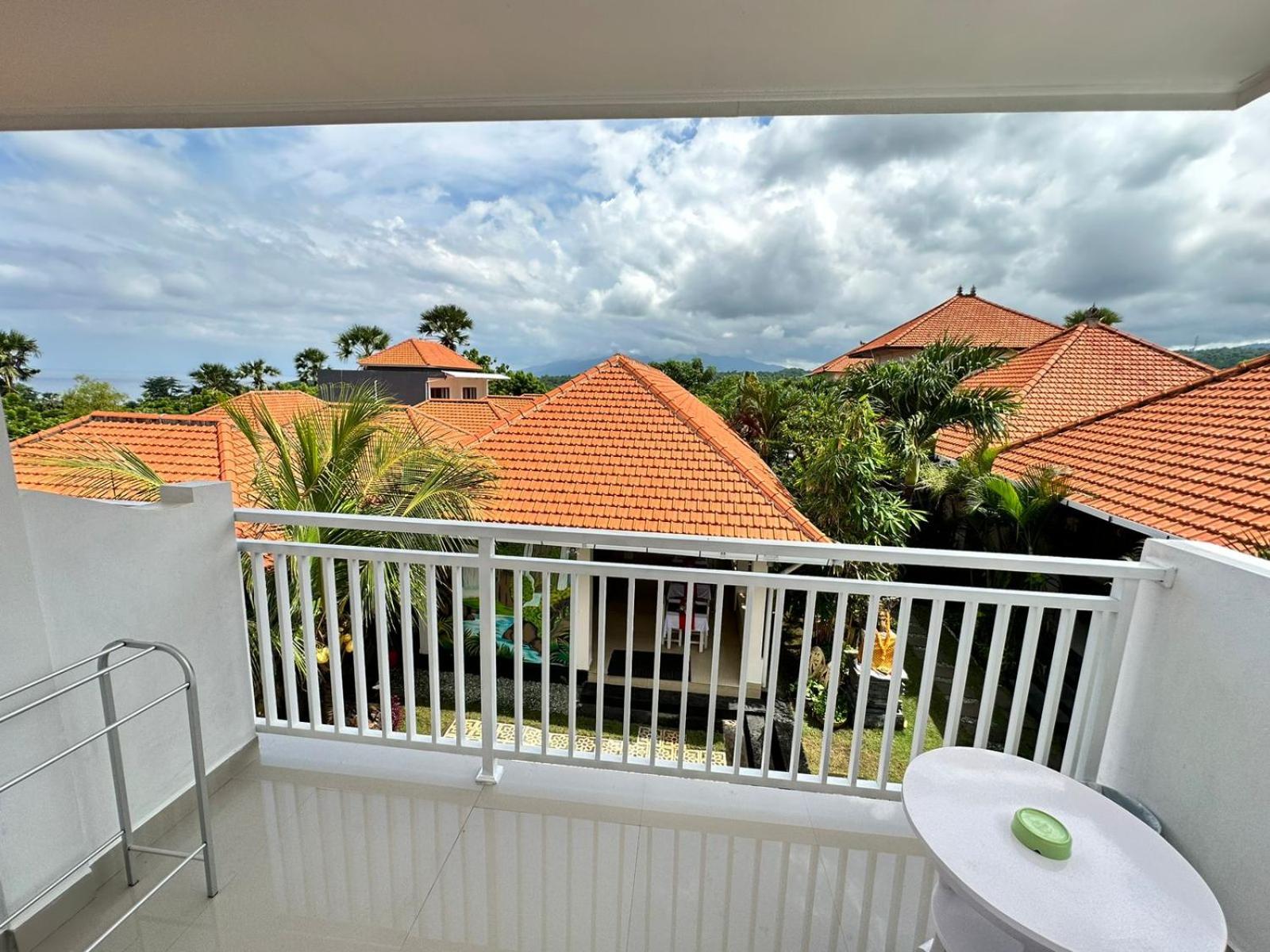 Deluxe Double Room with Balcony and Sea View photo 2