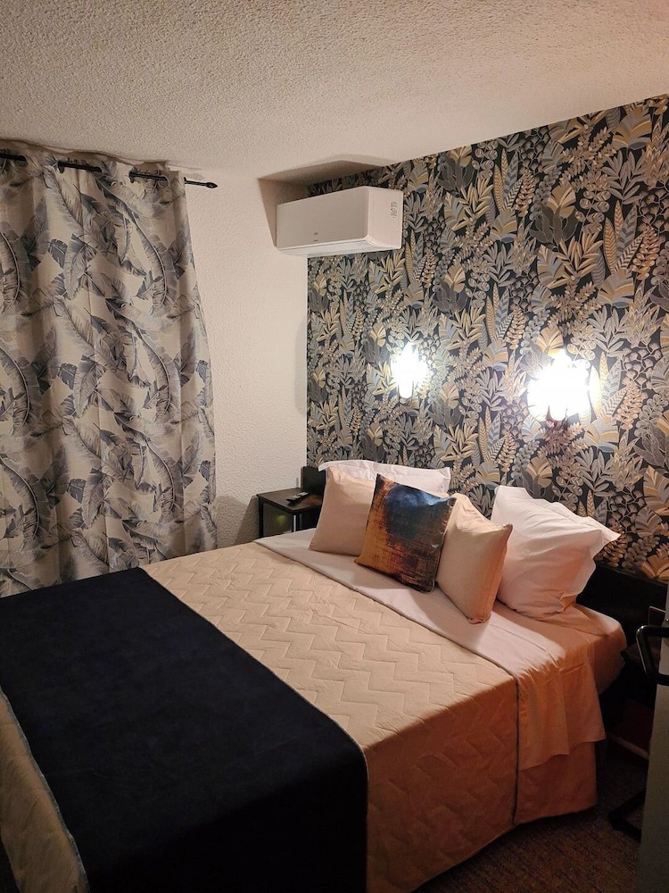 Classic Double Room - Photo 9