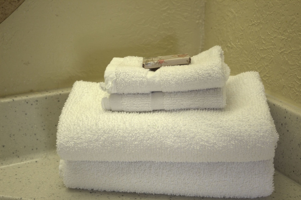 Standard Room, 2 Double Beds, Non Smoking photo 3