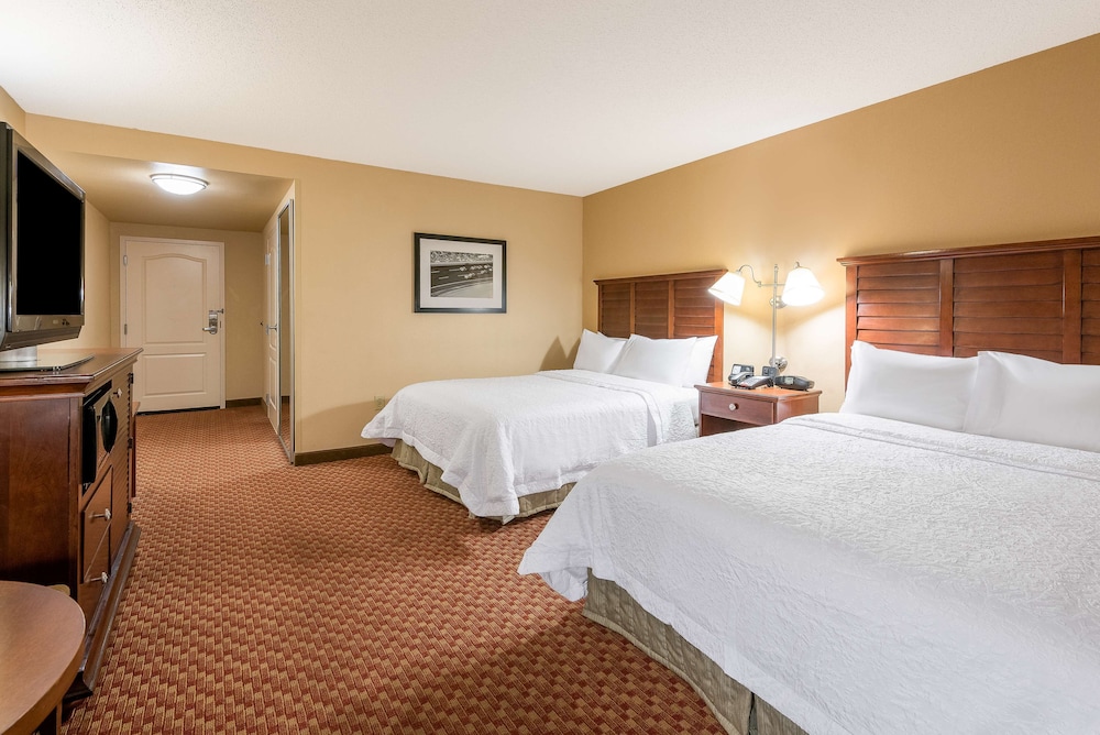 Room, 2 Queen Beds, Accessible (Hearing) - Photo 1