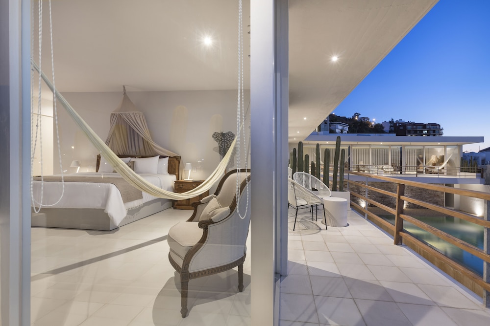 Signature Room, 1 King Bed, Ocean View