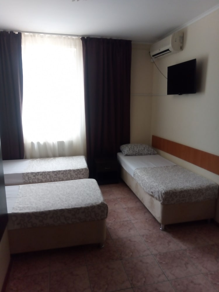 Standard Triple Room photo 2