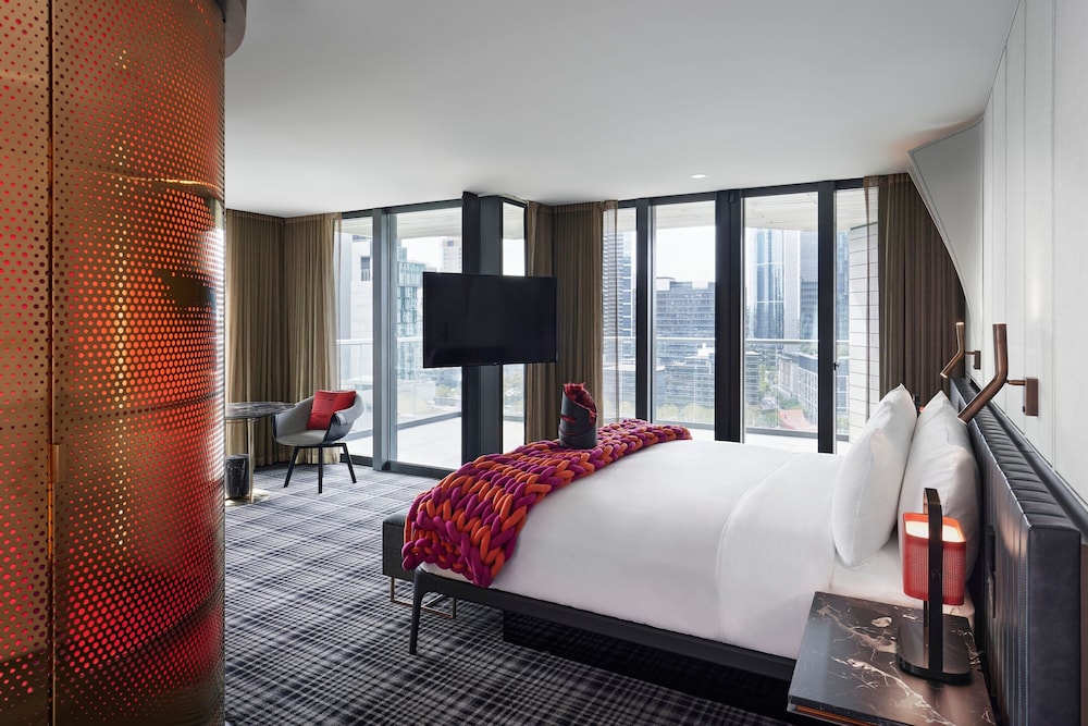 Premier Room, 1 King Bed, Non Smoking (Premier Deluxe)