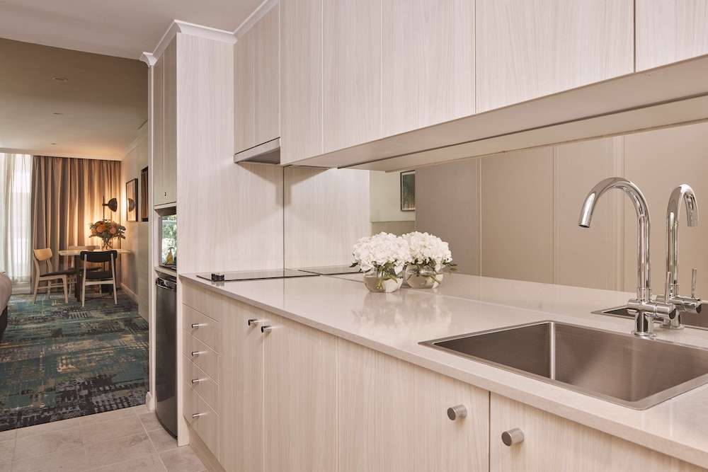Superior Studio, 1 Queen Bed