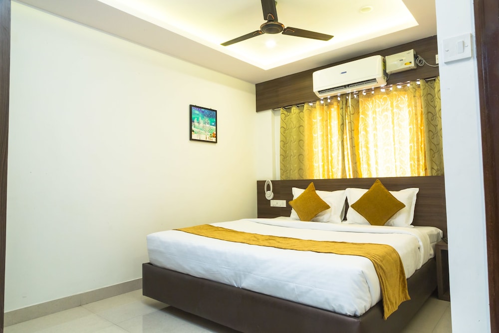 Standard Room, 1 Queen Bed, Accessible photo 1