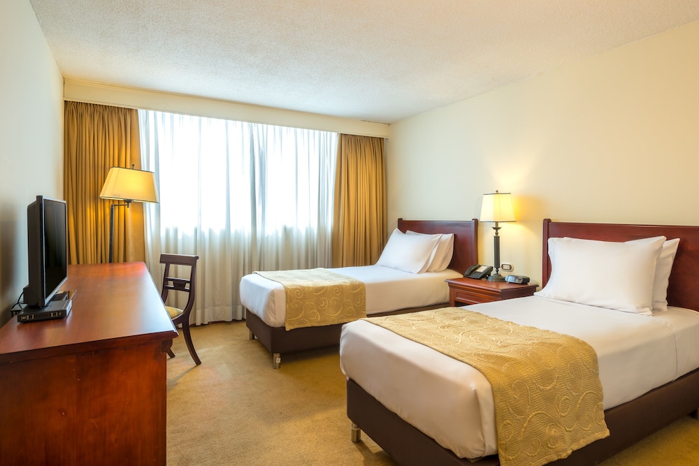 Standard Twin Room - Photo 3