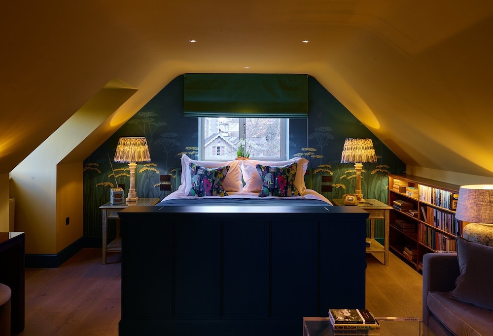 Mews Junior Suite - Photo 1