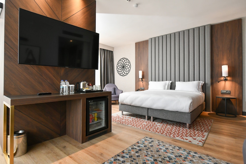 Junior Suite, Multiple Beds, Non Smoking photo 3