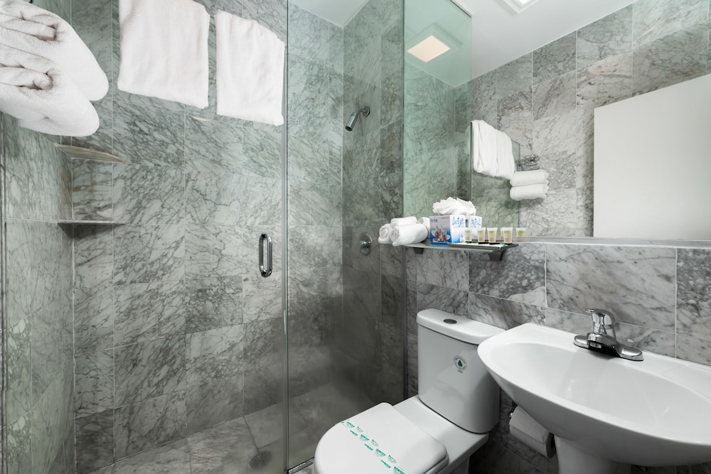 Double Room - Photo 10