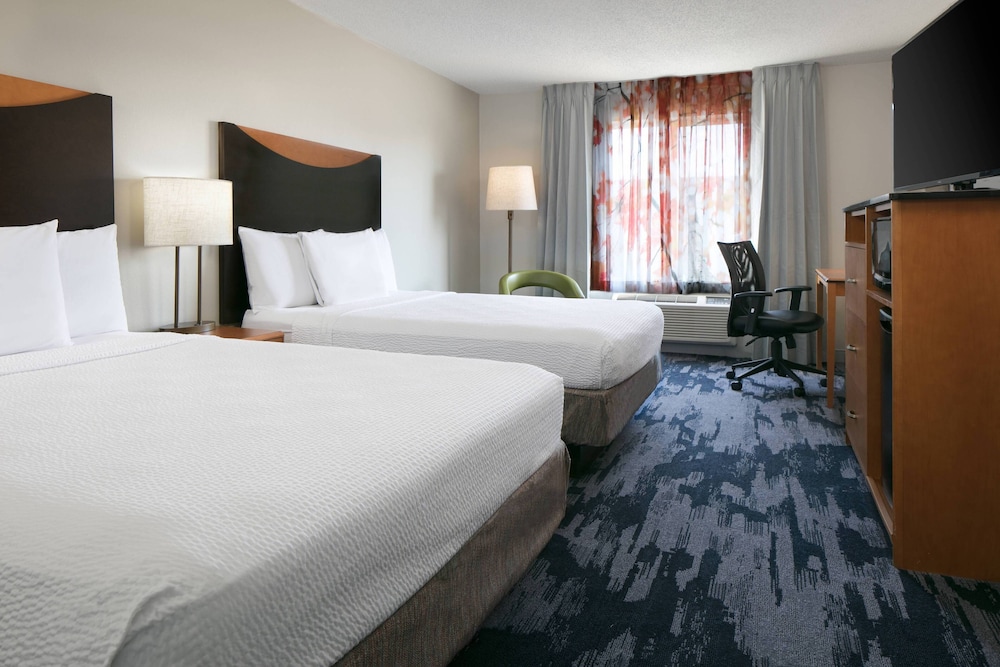 Room, 2 Queen Beds - Photo 1