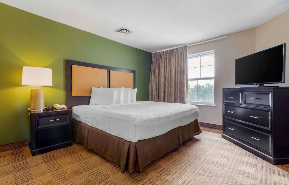 Suite, 2 Bedrooms, Non Smoking - Photo 6