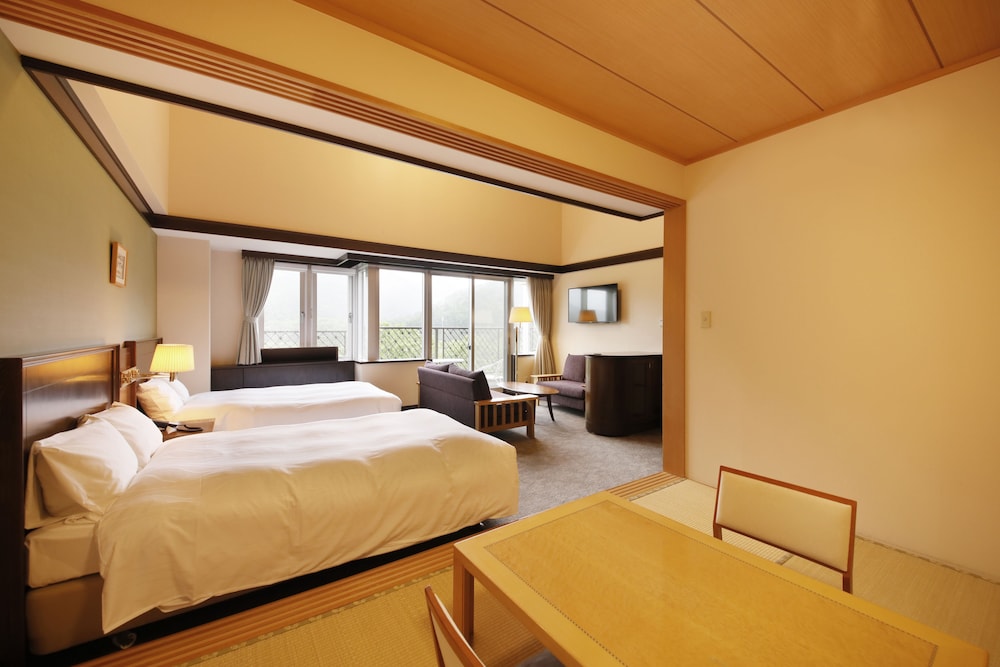 Japanese Western Style Room With Hot Spring, Non Smoking photo 3