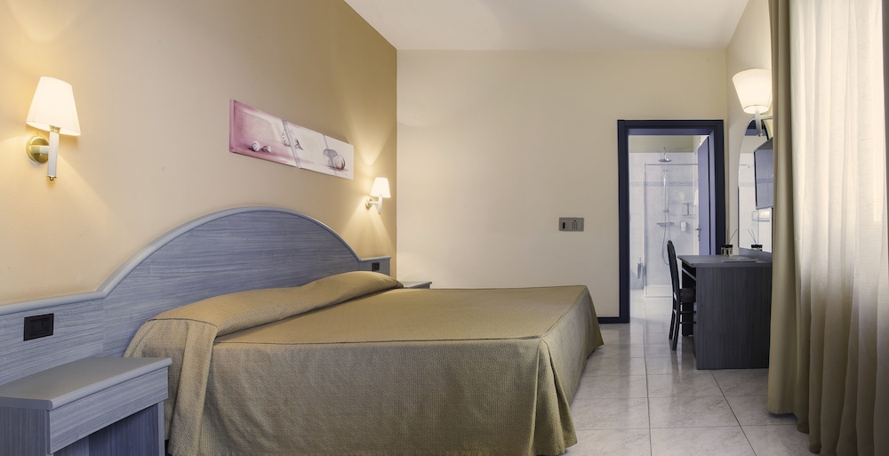 Classic Double or Twin Room - Photo 3