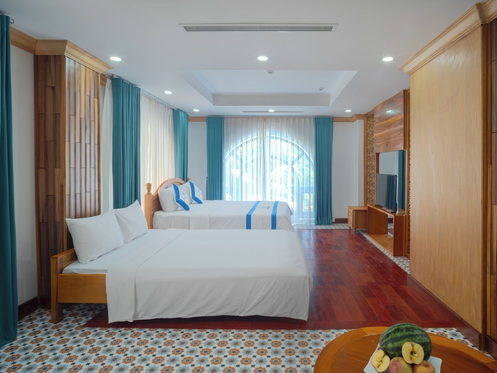 Deluxe Triple Room