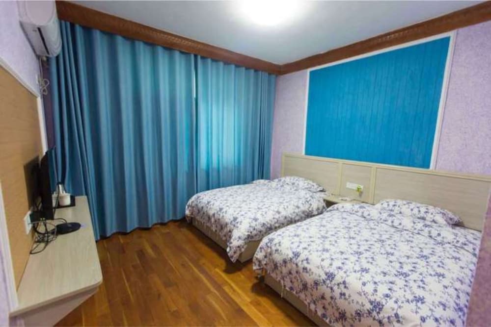Deluxe Twin Room photo 3