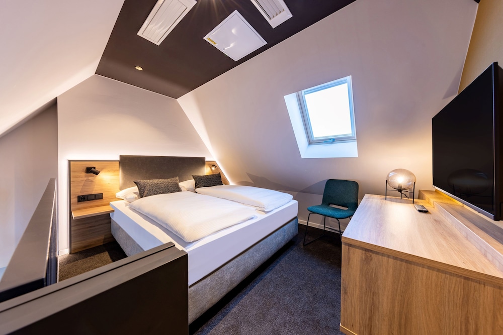 Deluxe Studio Suite, Pets Not Allowed