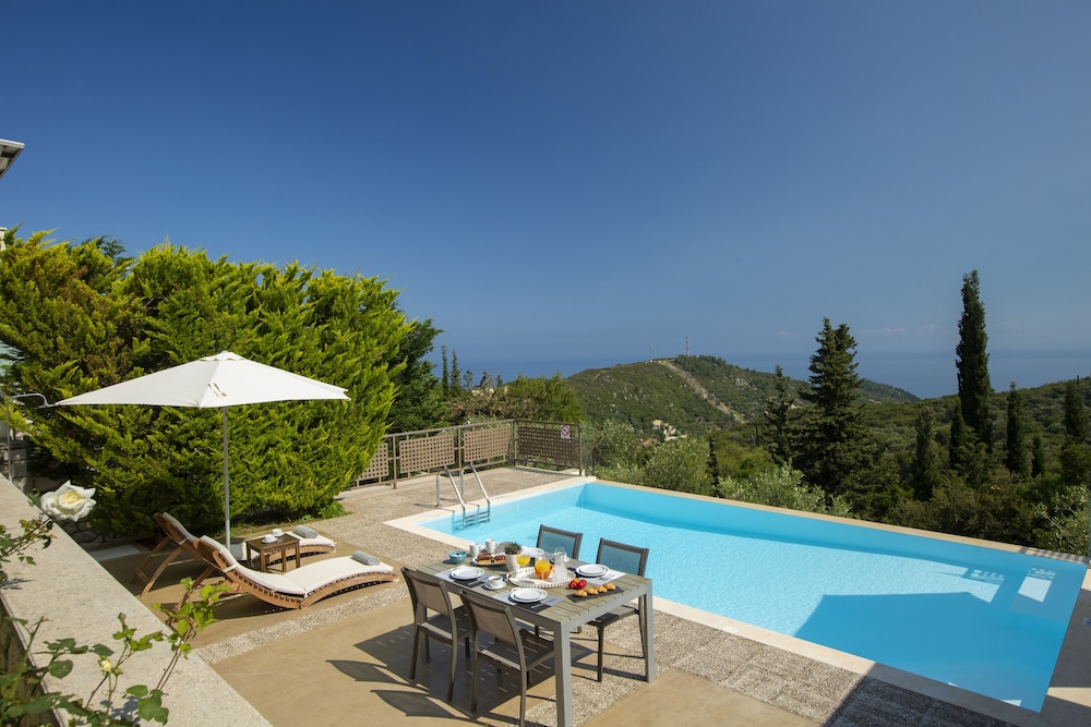 Luxury Villa (Feria)