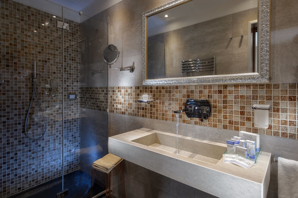 Classic Double or Twin Room