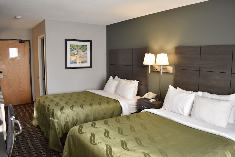 Standard Room, 2 Queen Beds - Photo 2